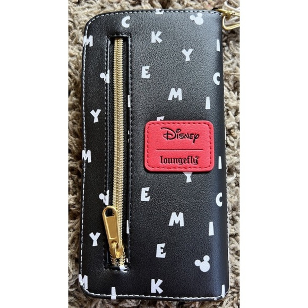 Loungefly Disney Classic Mickey Mouse Soft Tag Wallet/Wristlet New With Tags - Picture 3 of 4